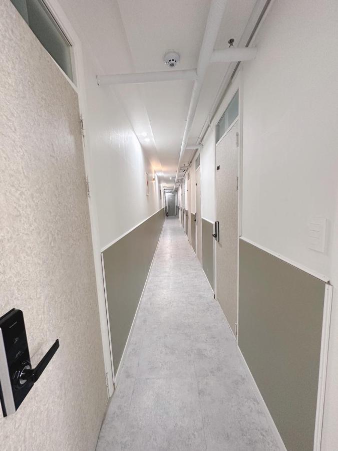 The Bay Cube House Female Only Hotell Guri Exteriör bild