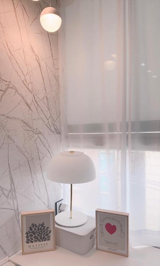 The Bay Cube House Female Only Hotell Guri Exteriör bild